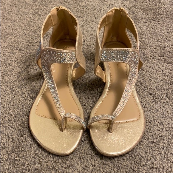 Gold Dream Pairs flats. - Picture 2 of 4